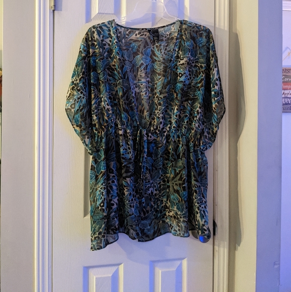 Bisou Bisou Tops - 2x Bisou Bisou top